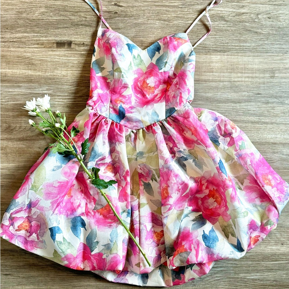 Sparkly Floral 🌸 Mini Dress